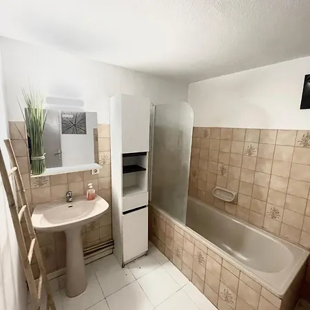 Des Remparts De Apartment *